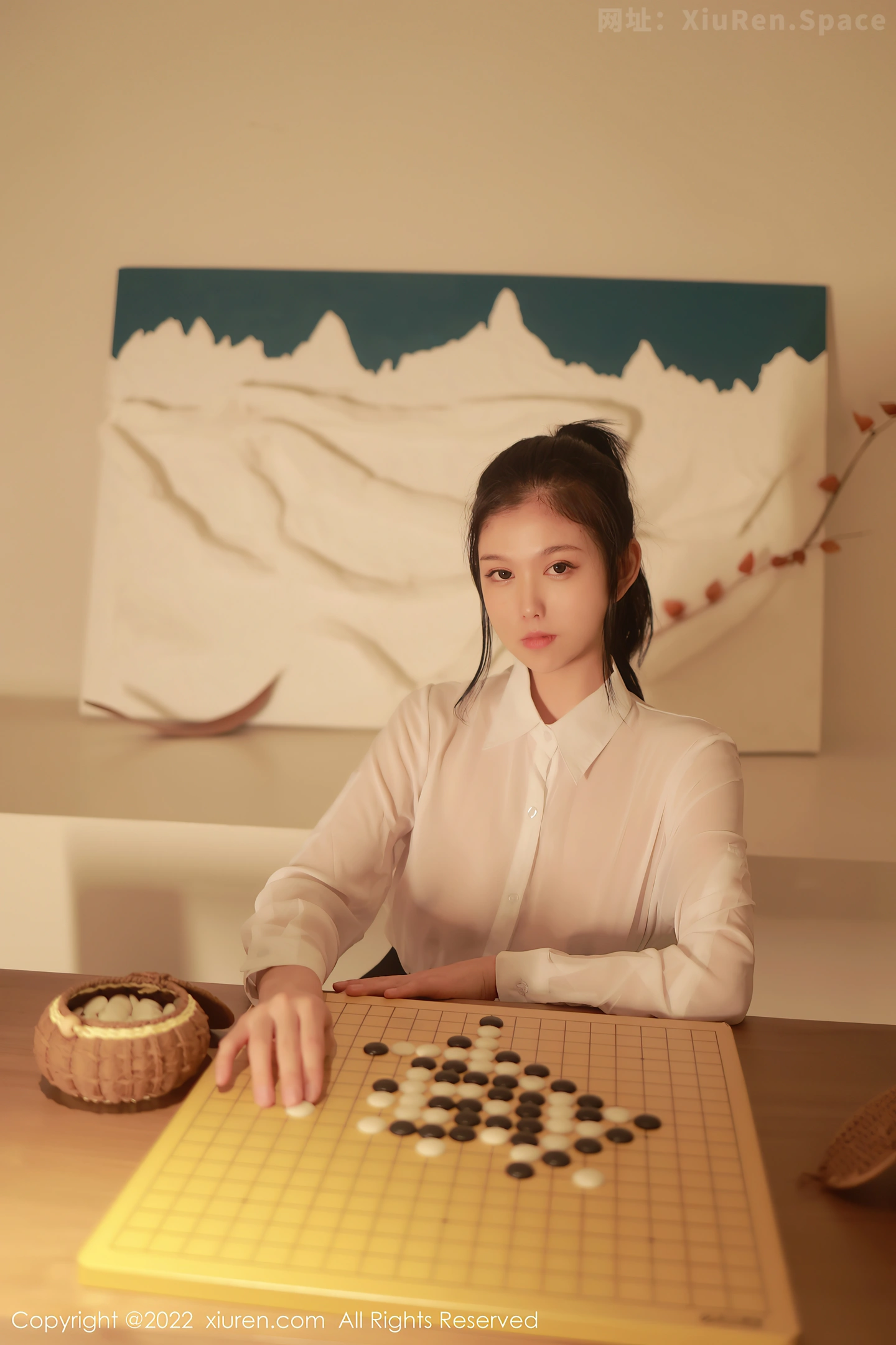 图片[3]-[XiuRen秀人网]VOL.5057 模特李雅柔白色轻透上衣配黑色短裙露开档黑丝秀翘臀诱惑写真65P-秀人网官方网站